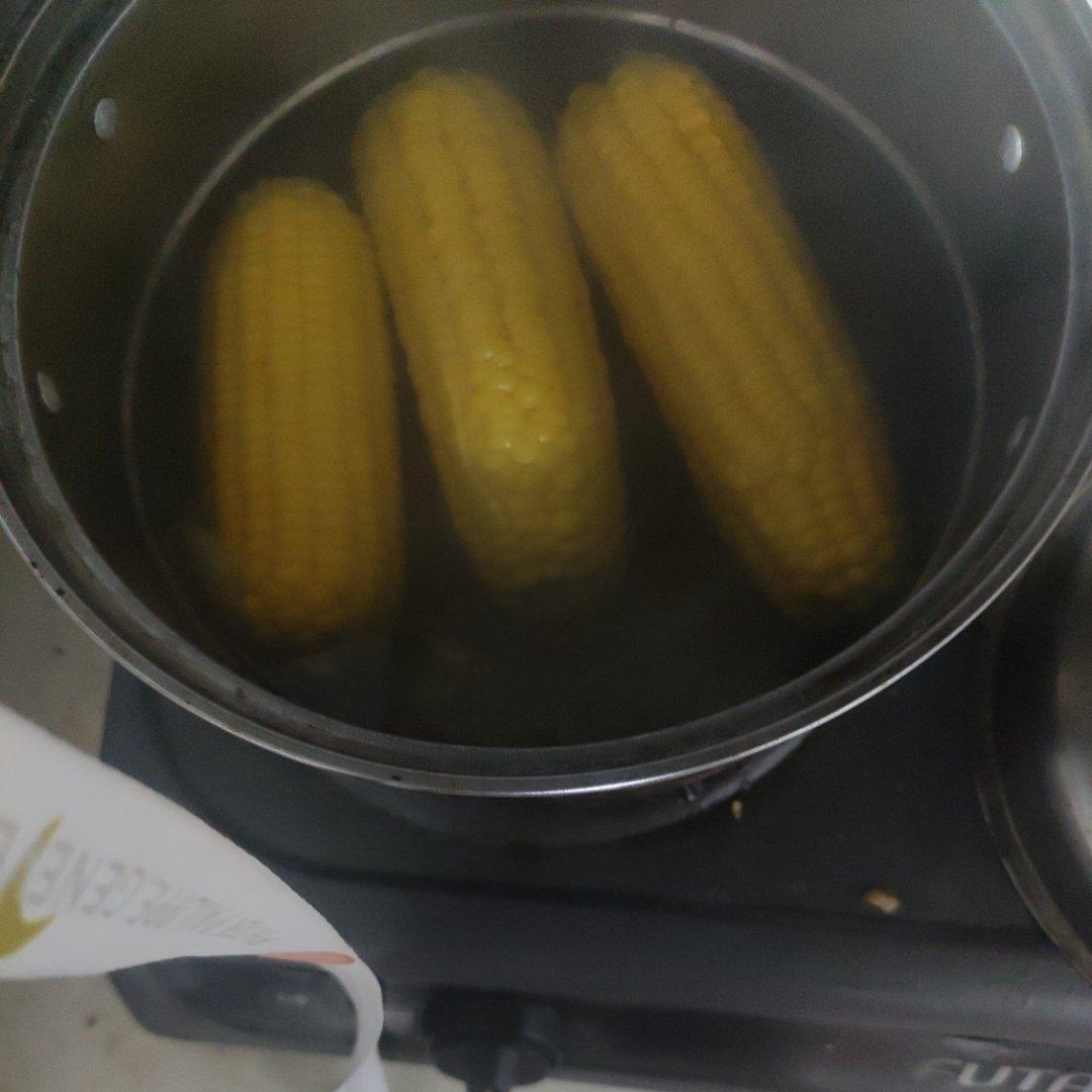 煮玉米