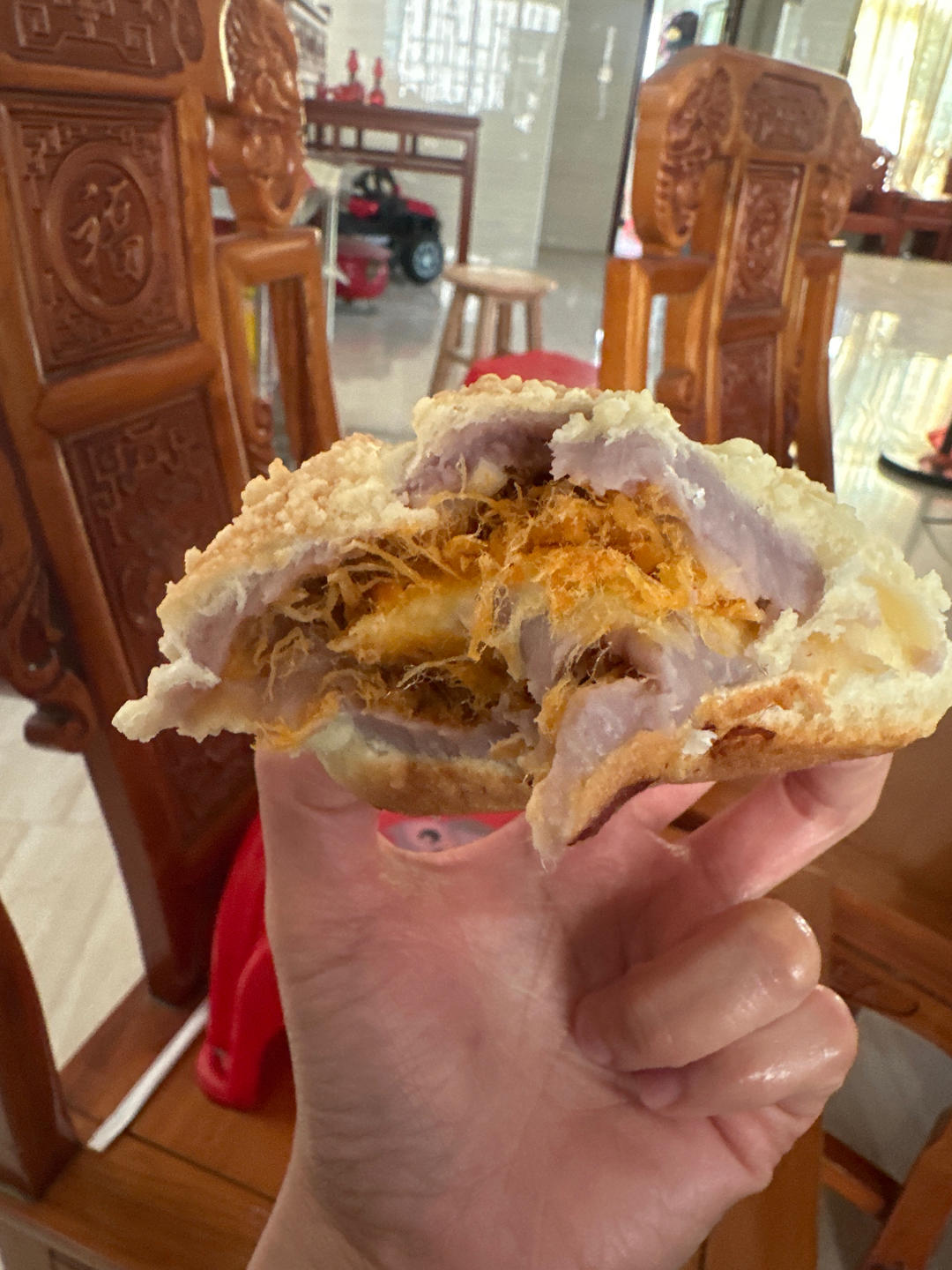 芋泥咸蛋黄软欧包