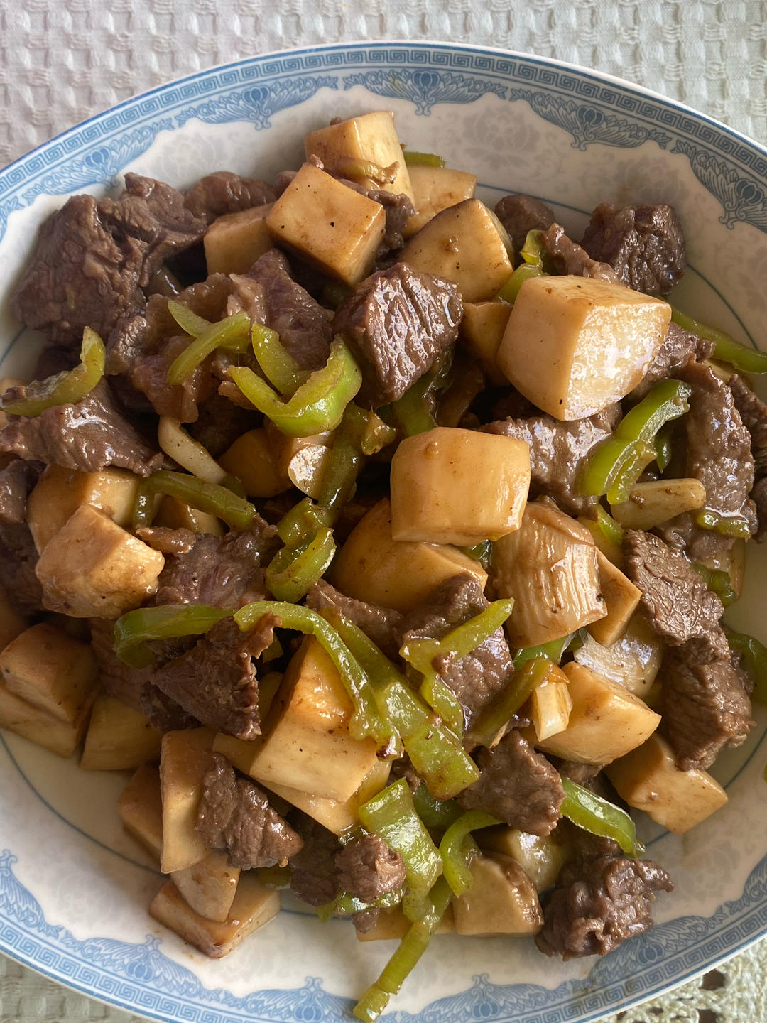 【黑椒杏鲍菇牛肉粒】
