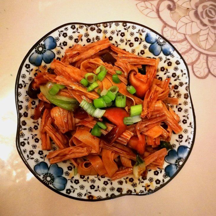 腐竹烧香菇