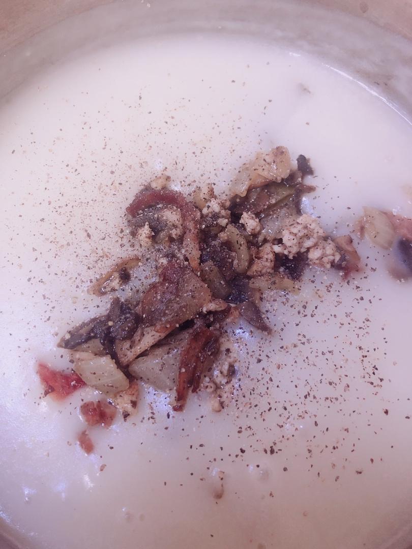鸡茸奶油蘑菇汤