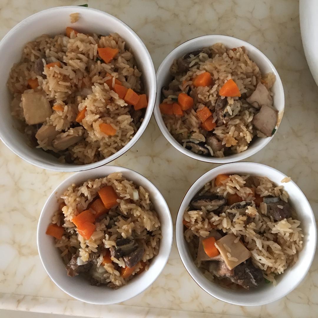 最爱的午饭，排骨焖饭