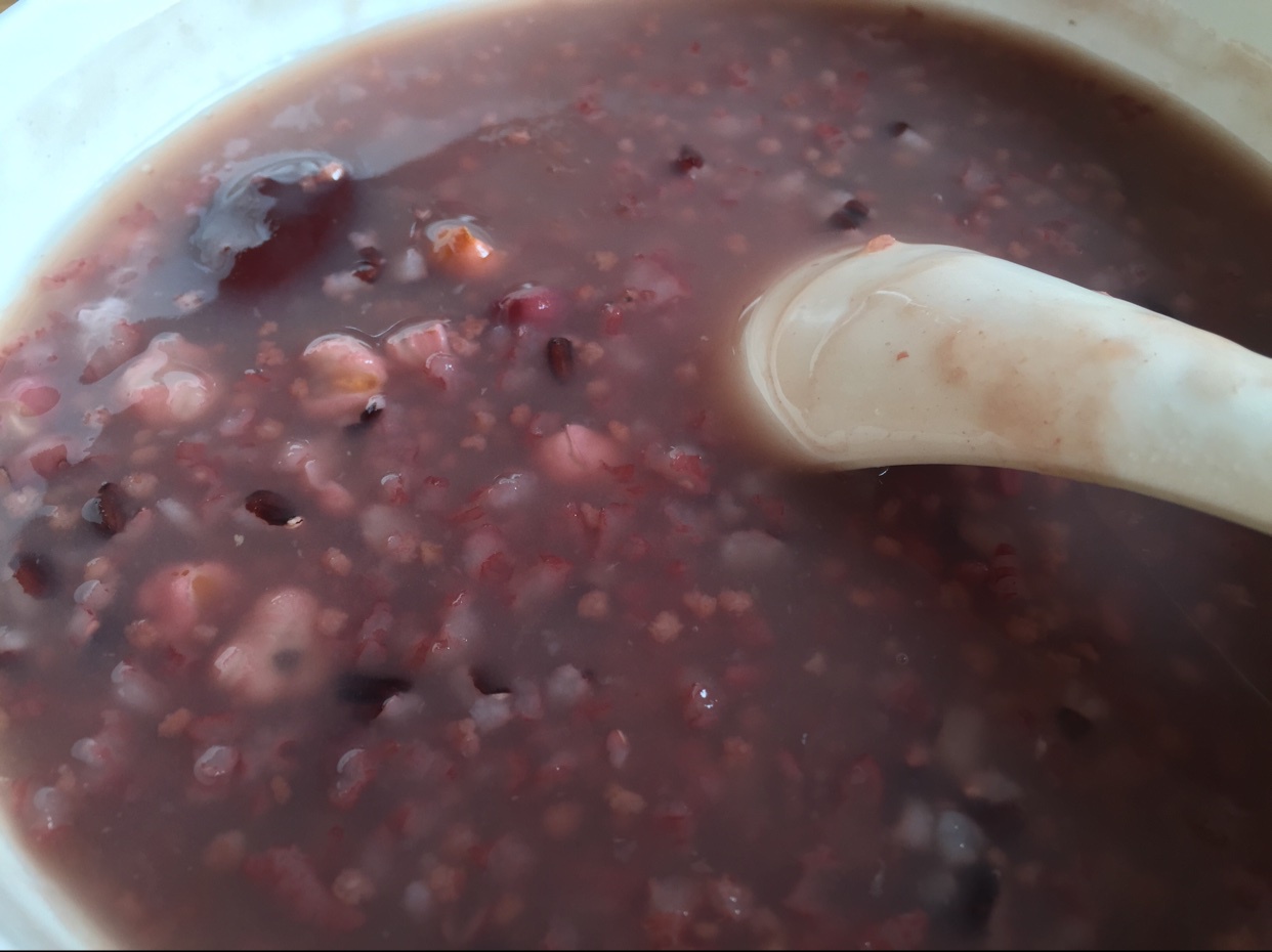 红豆小米薏米黑米粥