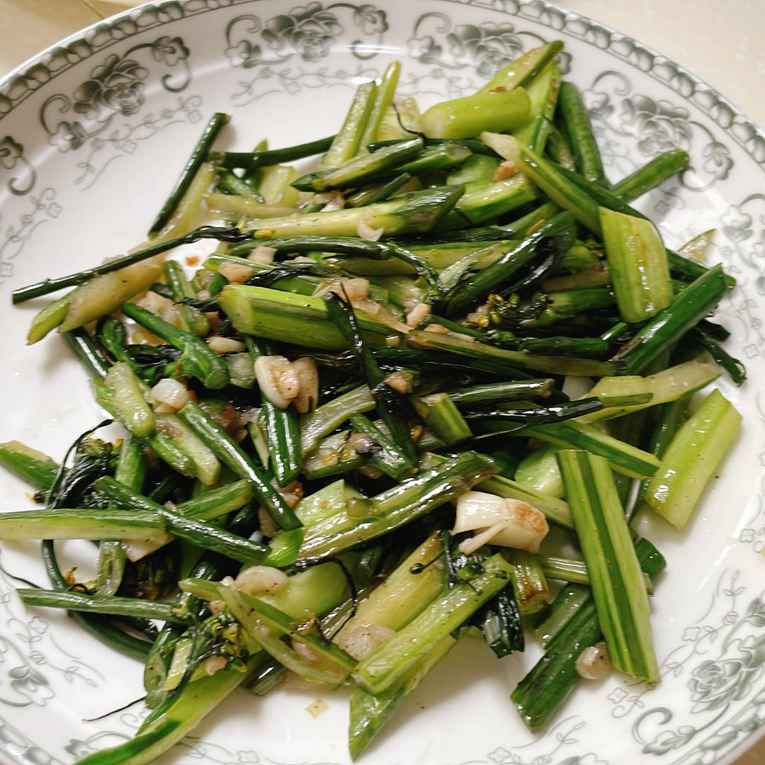 清炒红菜苔