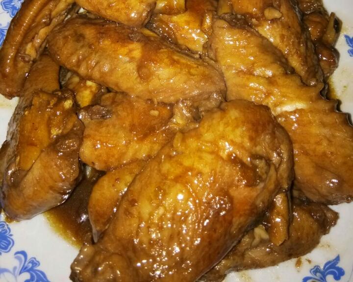 炖鸡翅