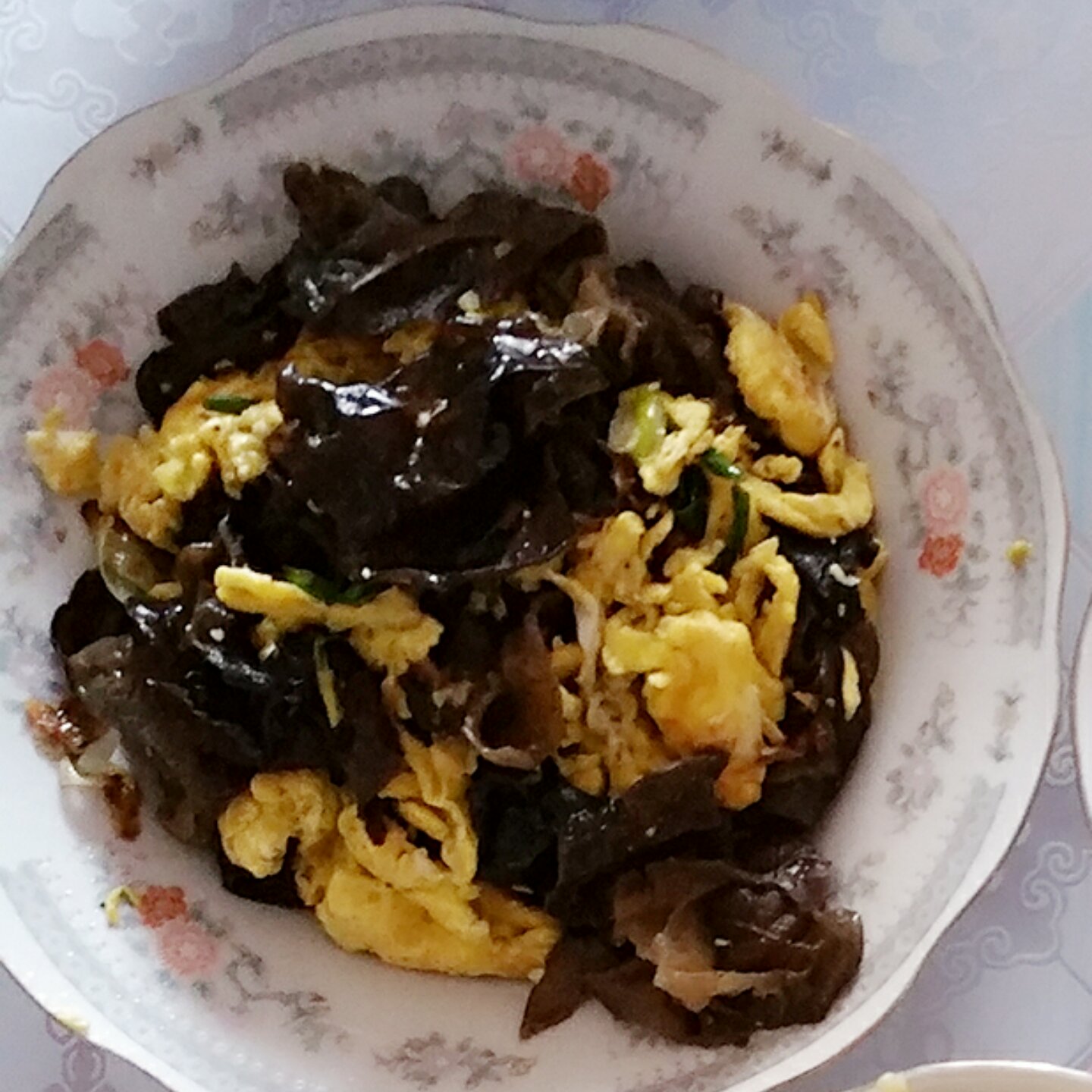 木耳炒鸡蛋