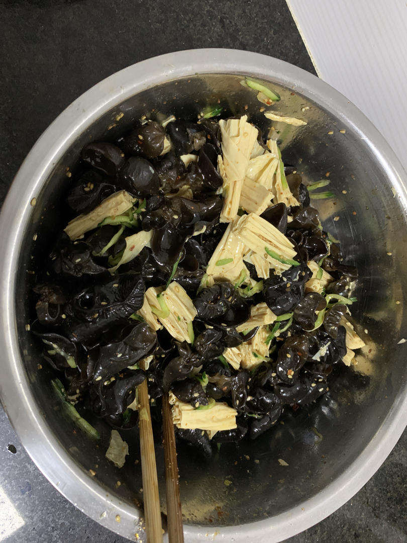 凉拌（腐竹木耳黄瓜）