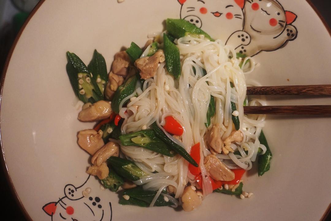 小叶子穿花裤的日常