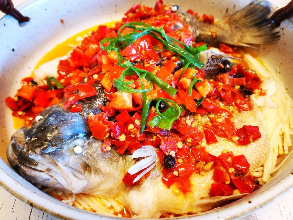 水岸zq做的剁椒蒸鲈鱼