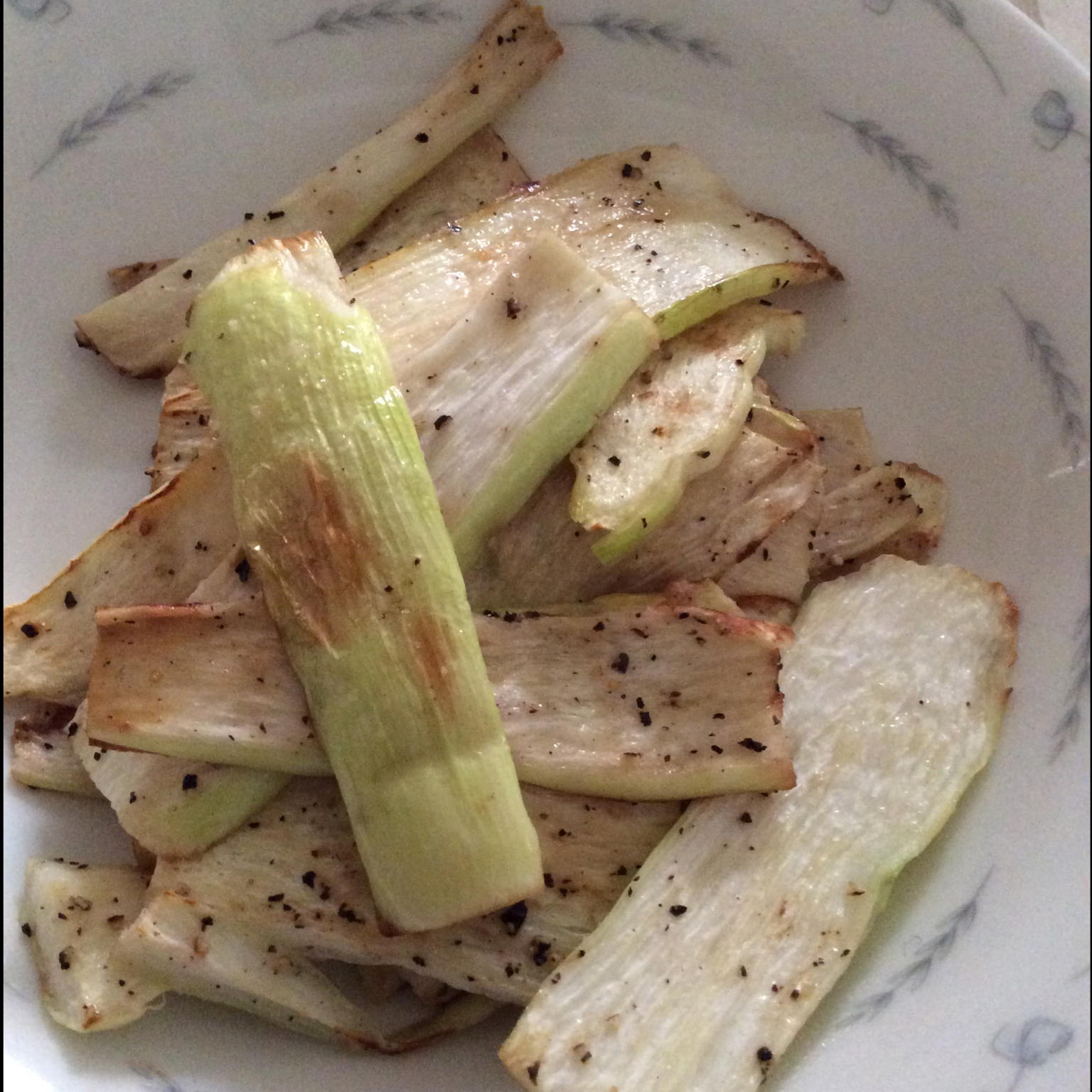 盐烤茭白