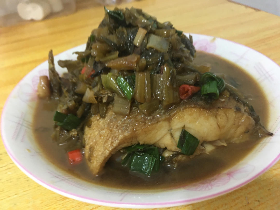 咸菜蒸小黄鱼