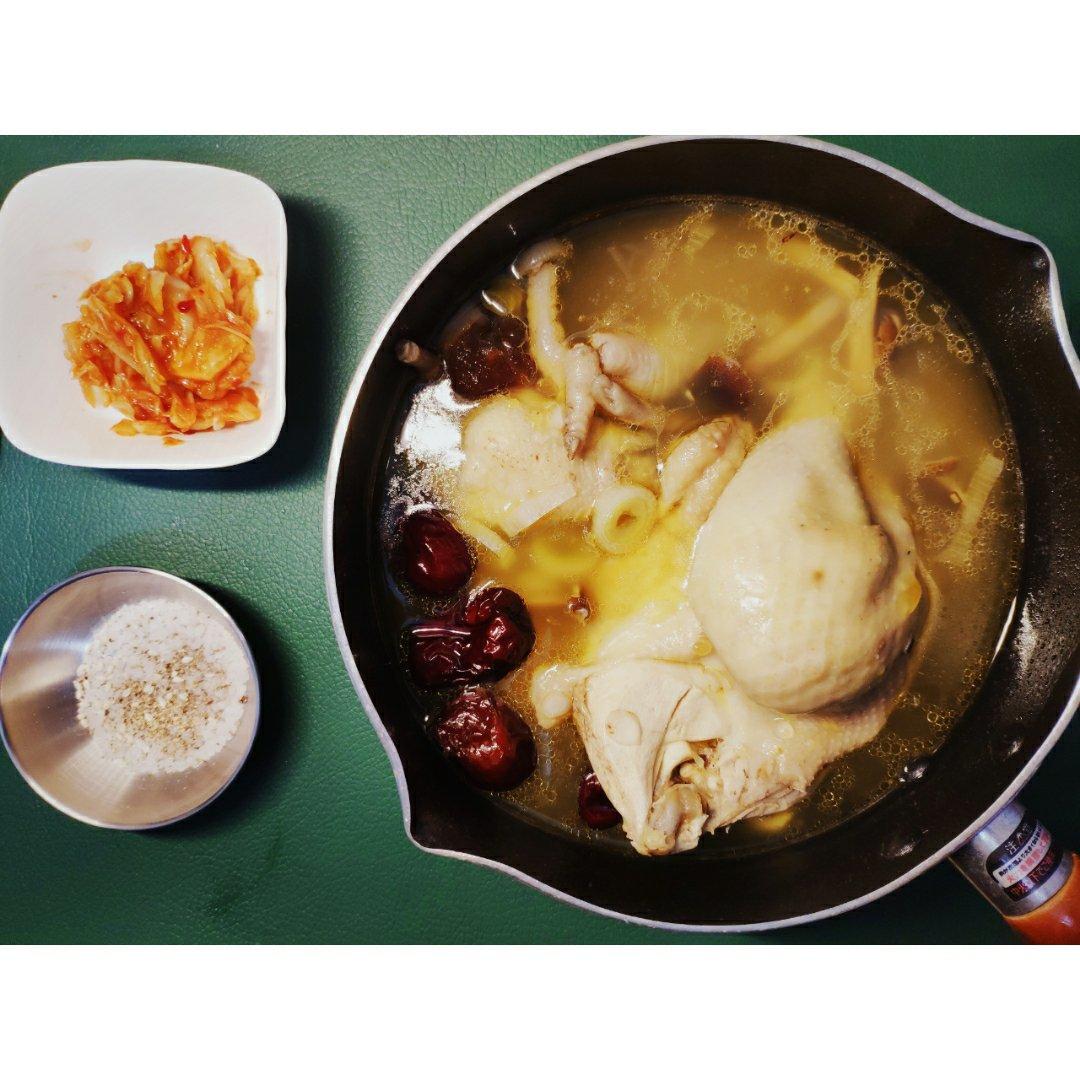韩国参鸡汤 삼계탕