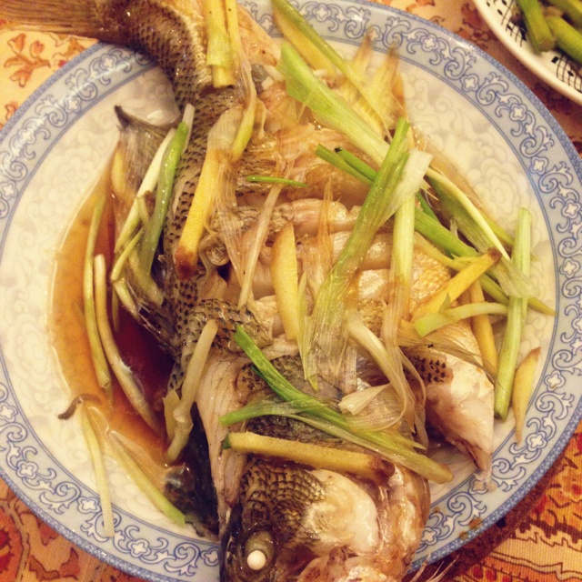 豉油清蒸鱼 清蒸鲈鱼