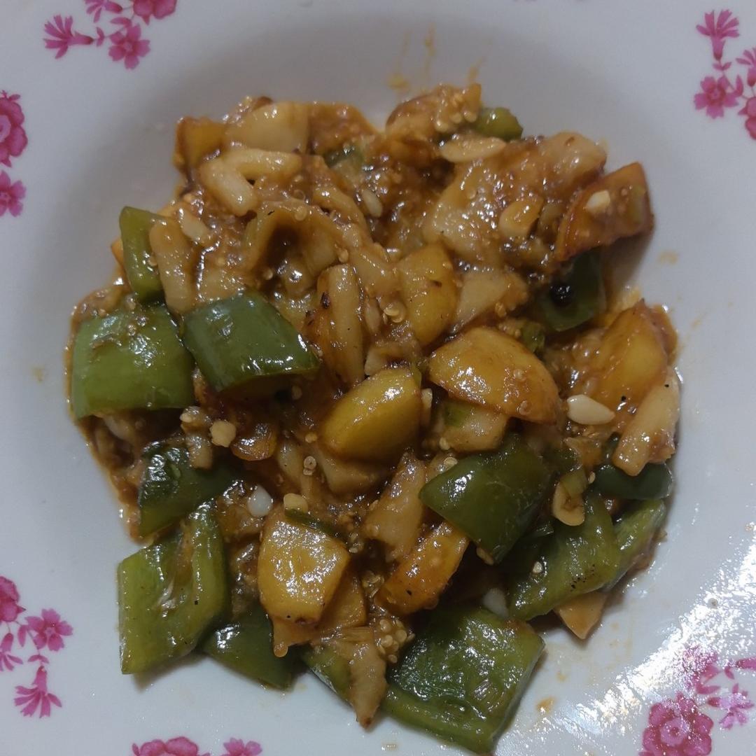 地三鲜（茄子，土豆，青椒）