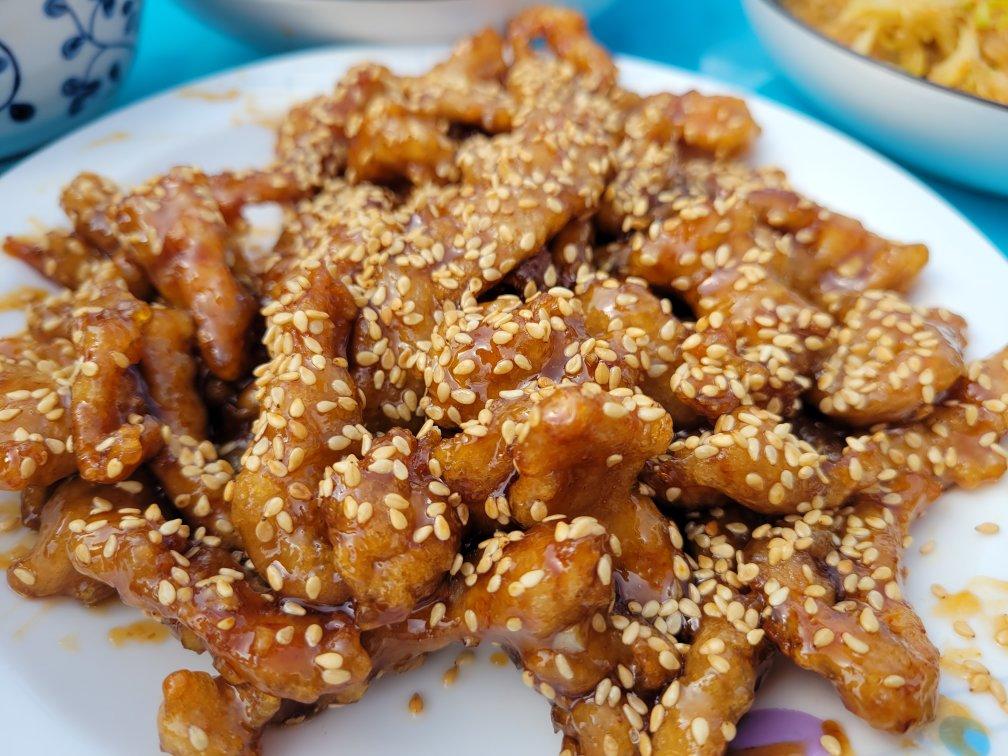 厨师长教你：“糖醋里脊”的老式经典做法，酸甜可口，小孩最爱