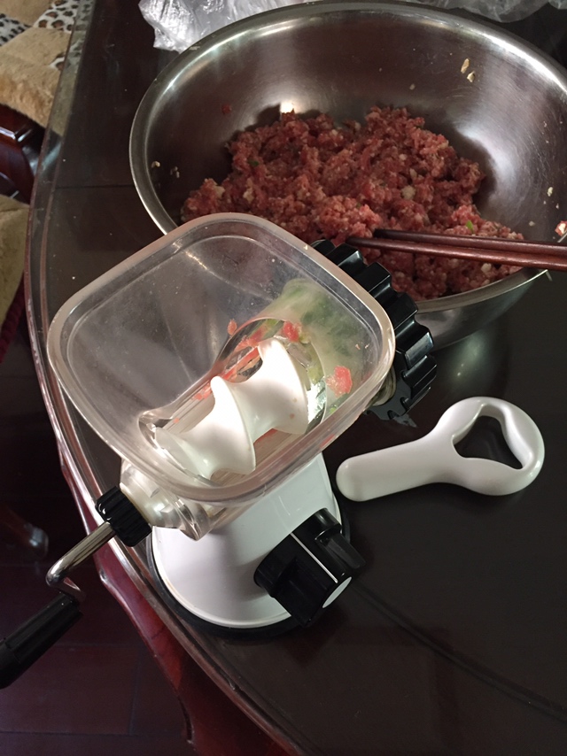 炸牛肉萝卜丝丸子的做法 步骤1