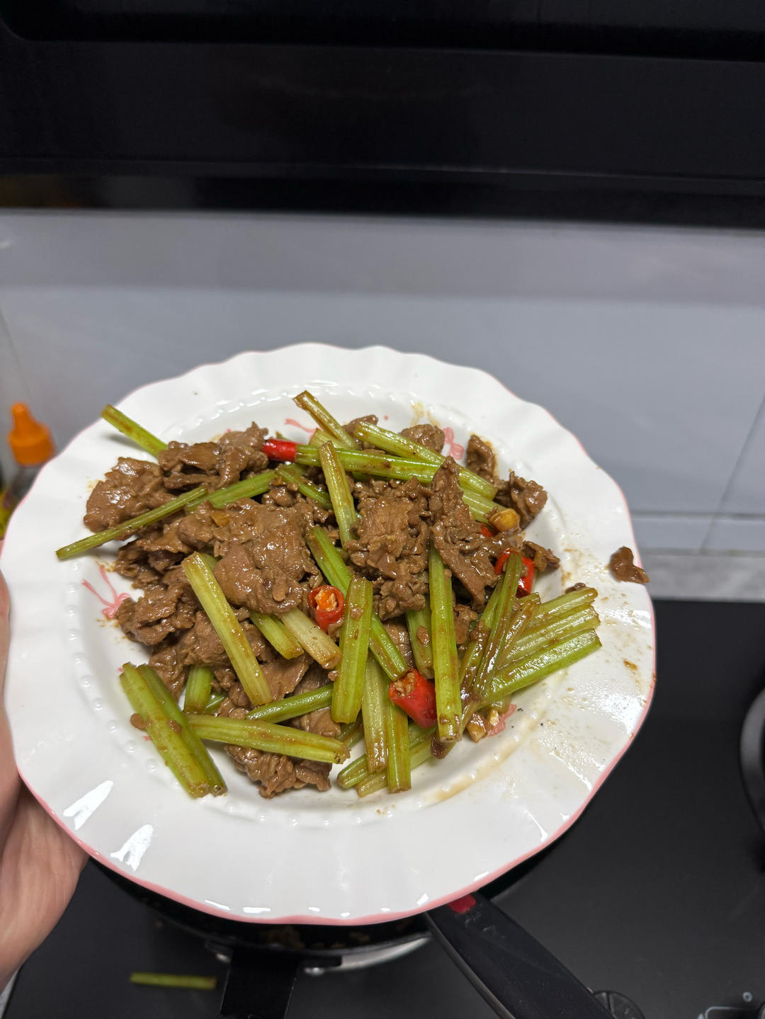 下饭神器又来了，试试这道芹菜炒牛肉！！