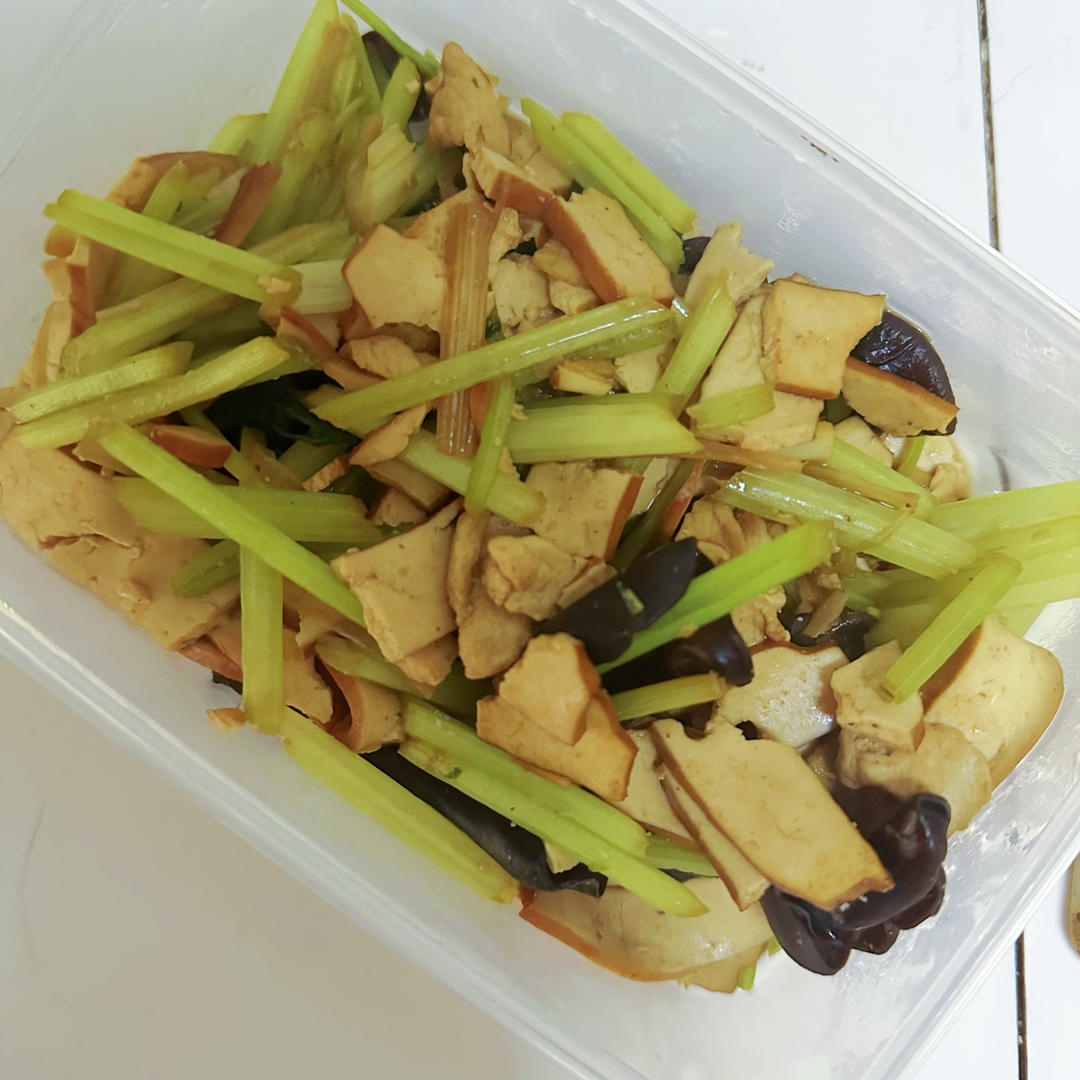 快手下饭菜香芹炒豆干