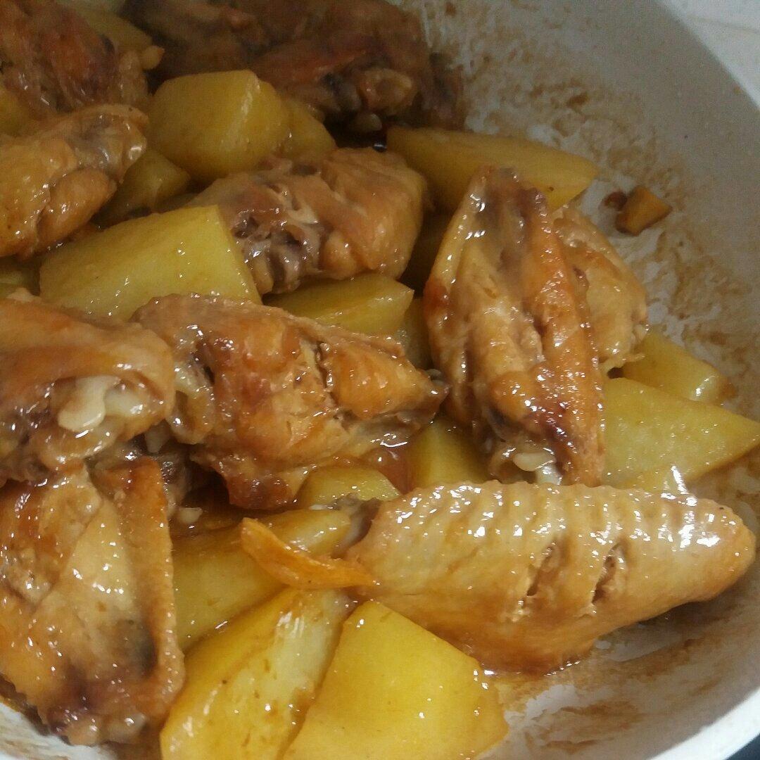 秘诀是可乐的红烧土豆鸡翅