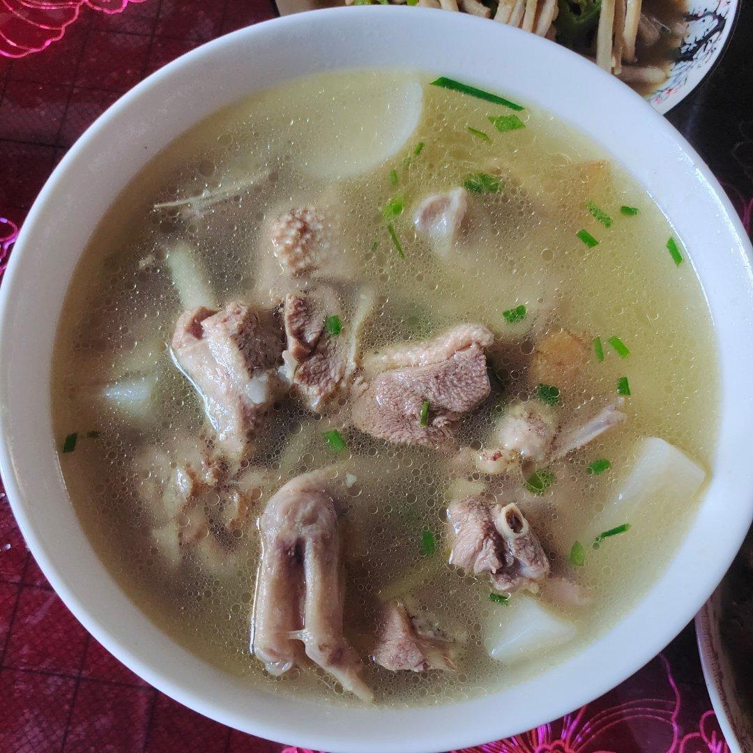 白萝卜炖鸭汤