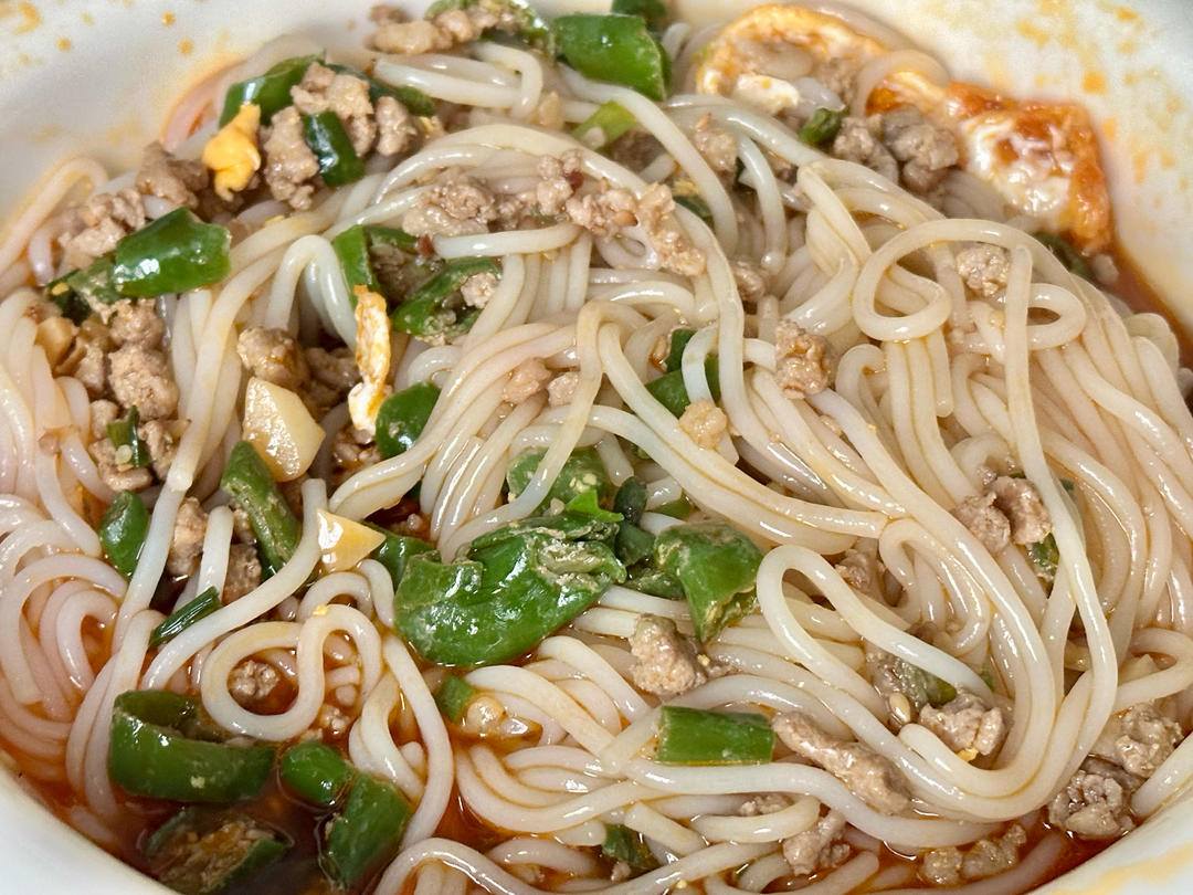 湖南米粉一碗被吃光连汤都不剩的快手早餐