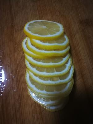 冰冻柠檬片保存的做法 步骤3