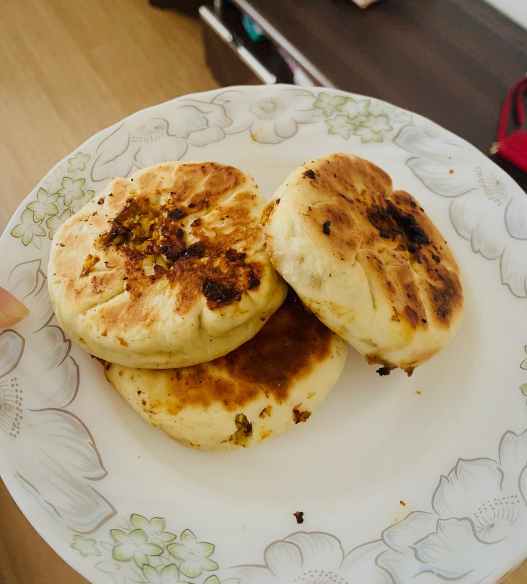 芹菜香肠火腿馅饼