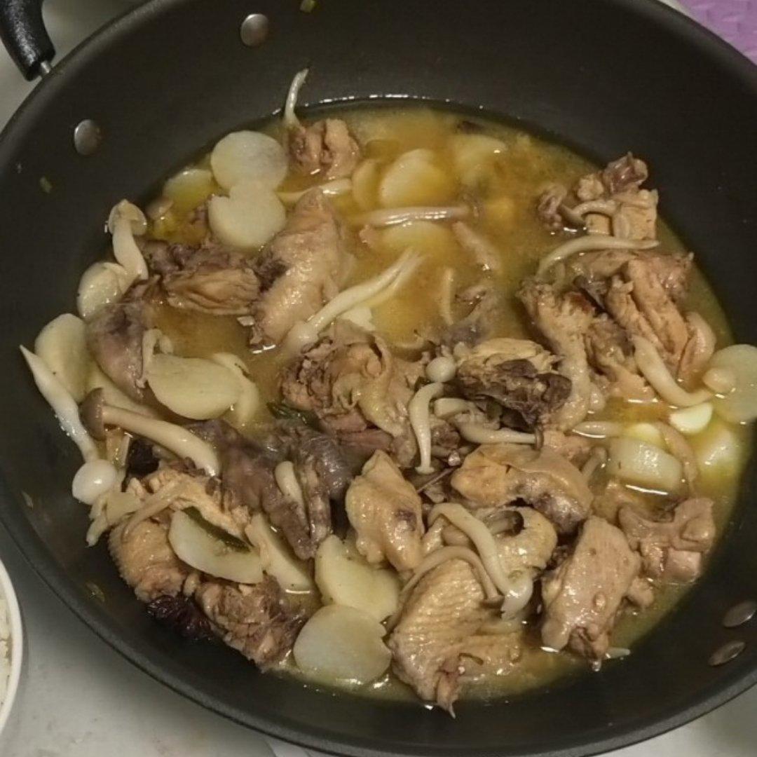 小鸡炖蘑菇