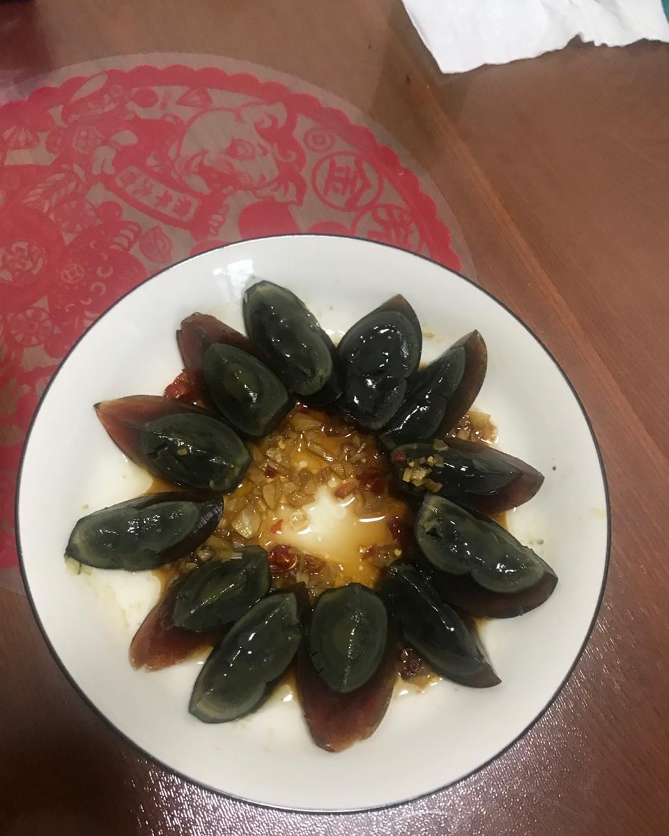 凉拌皮蛋