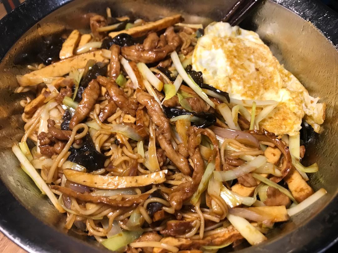 韭芽肉丝拌川