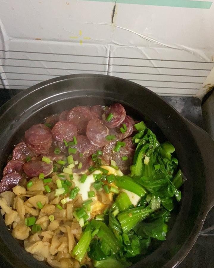 香肠煲仔饭