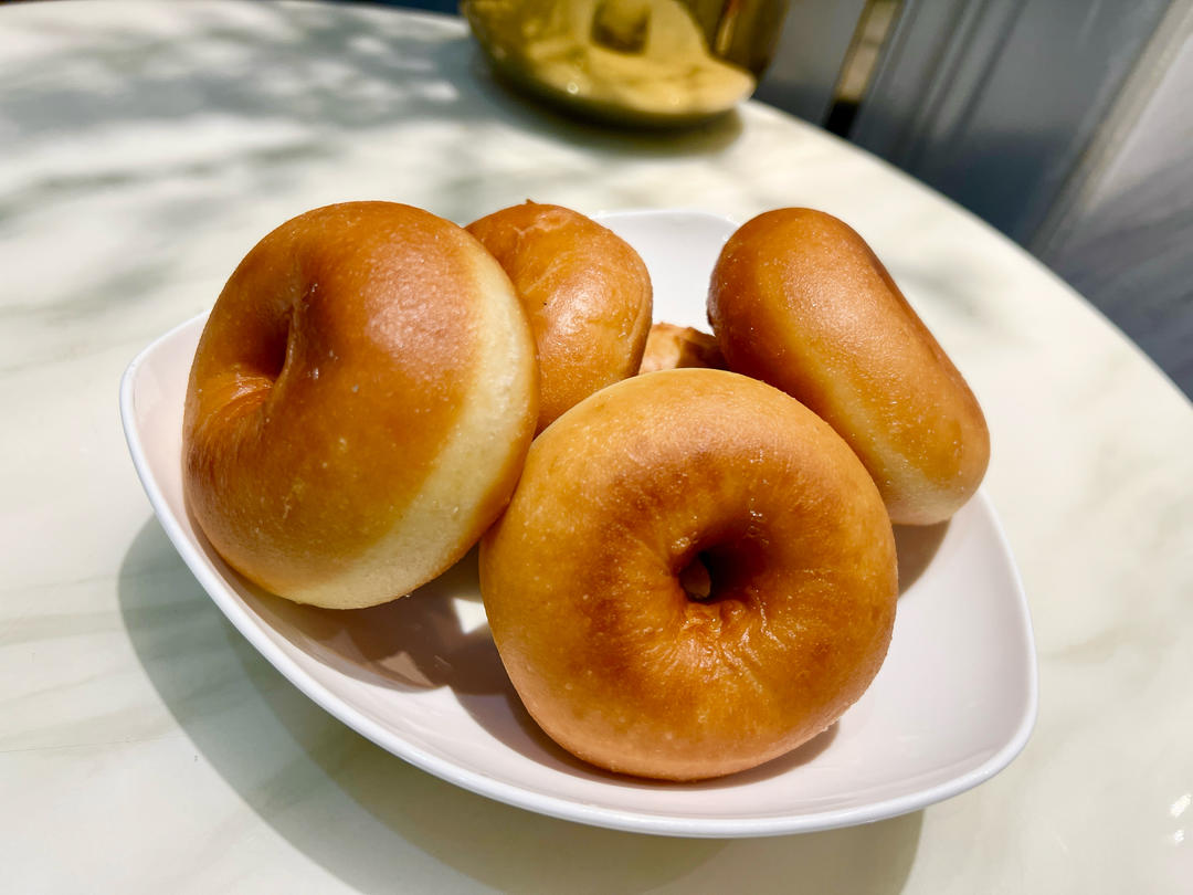 🍩超快手一小时低糖无需烤箱的甜甜圈（详细视频）