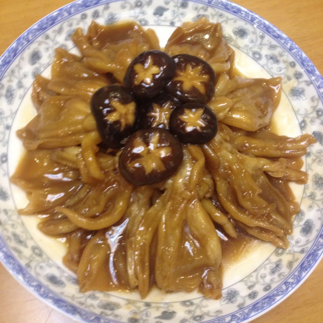 鲍汁鸭掌翅