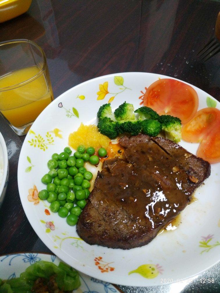 黑椒牛排