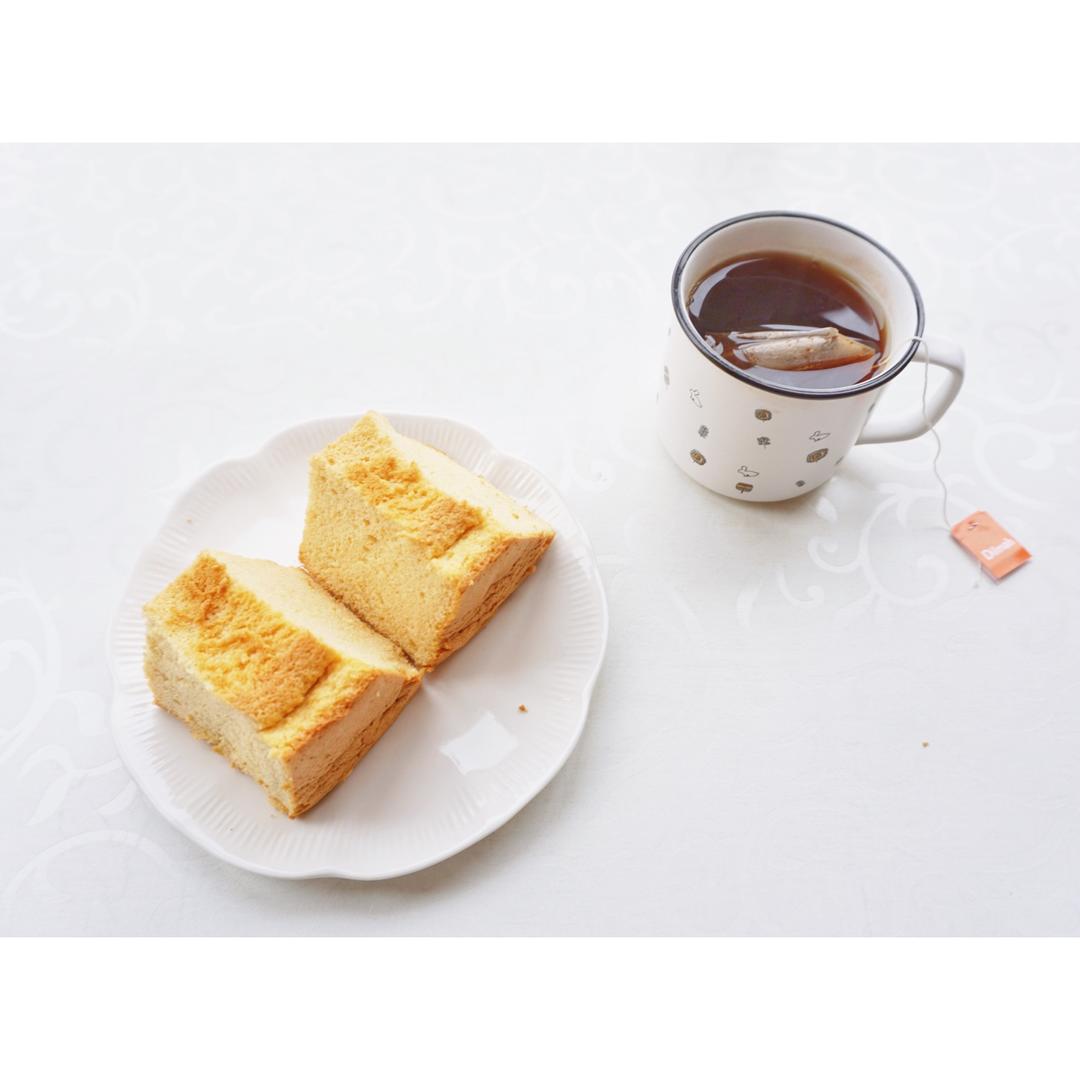青井老师的焦糖戚风蛋糕