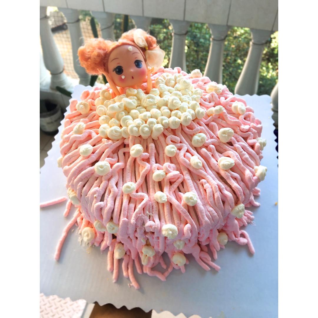 详细步骤制作泡泡浴娃娃蛋糕