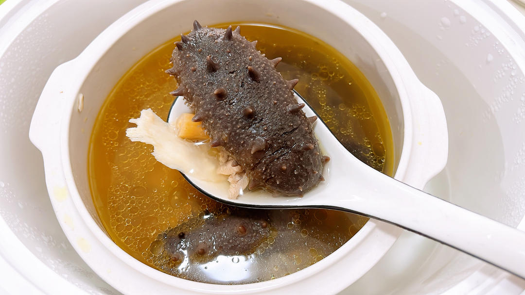 秋天滋补海参乌鸡汤
