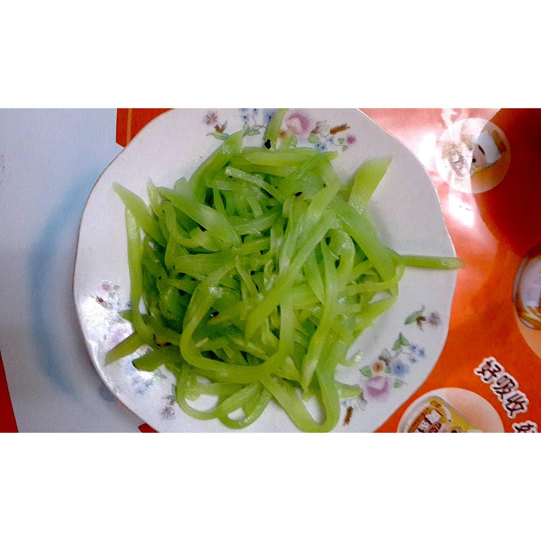 清炒莴笋丝