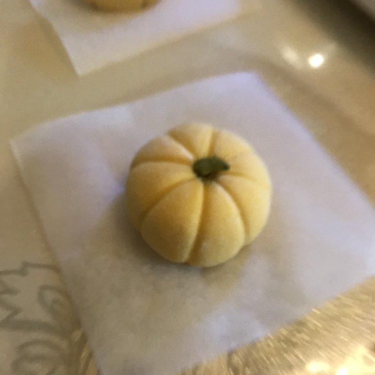 一次性发酵万圣节南瓜馒头，这样做小孩子多吃俩