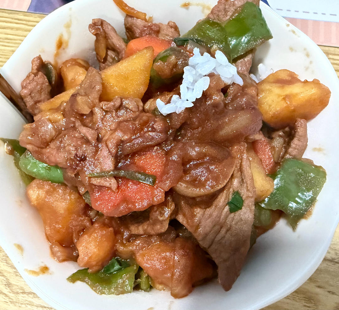 好吃到舔碗底的土豆肥牛拌饭