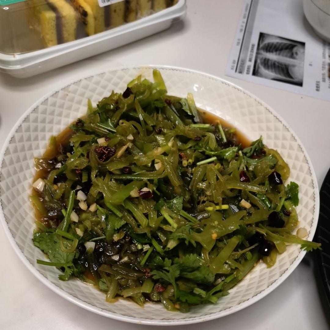 10分钟搞定的快手凉拌菜，清脆爽口的凉拌莴笋丝