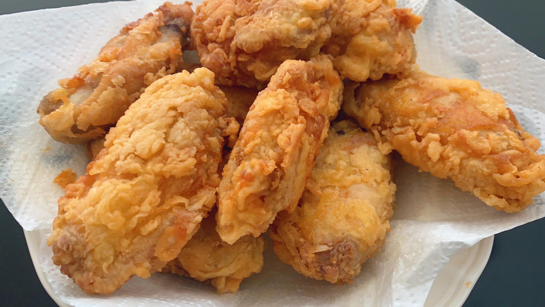肯德基炸鸡翅（外酥里嫩又多汁）