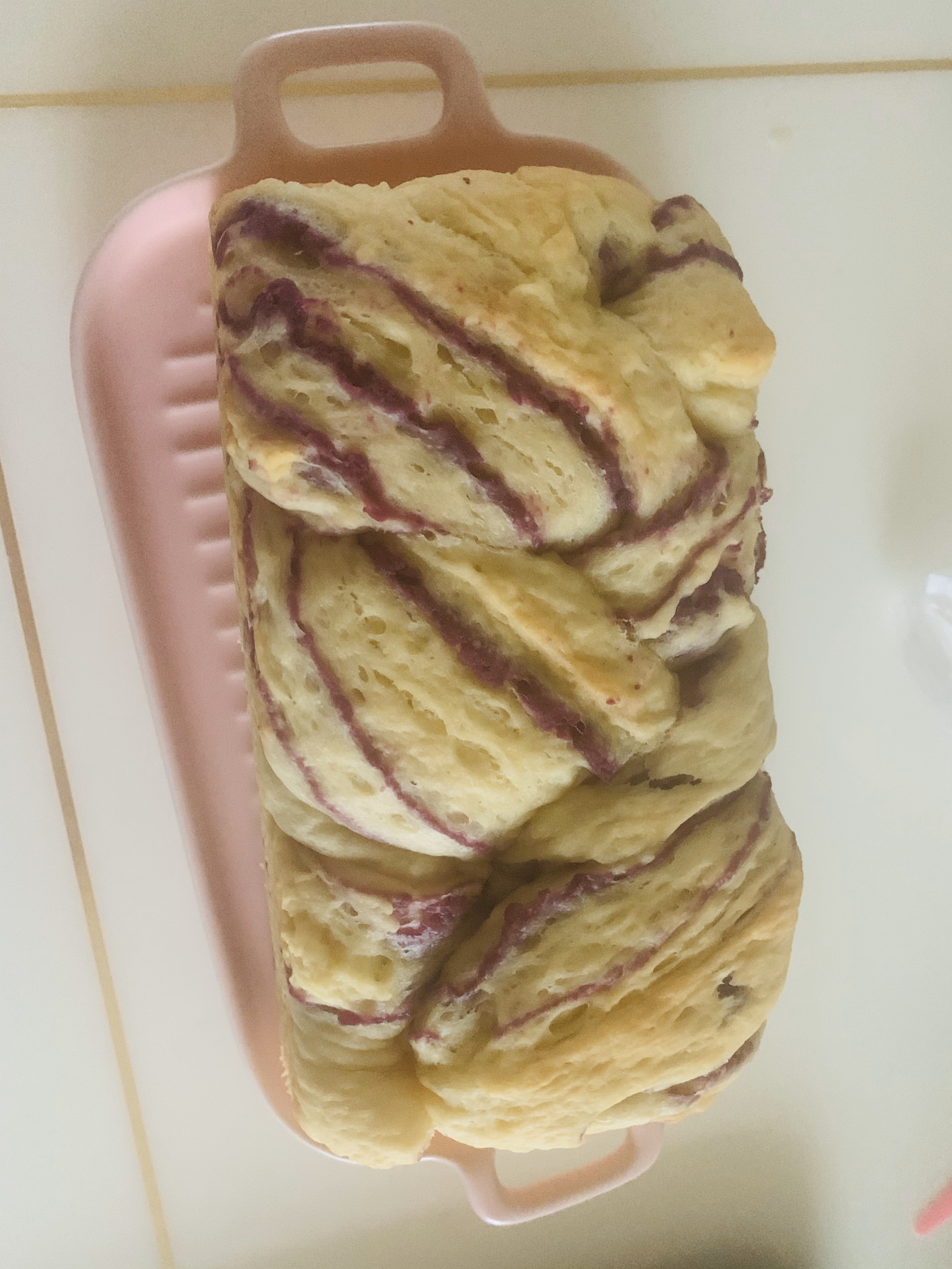 紫薯奶香大理石吐司