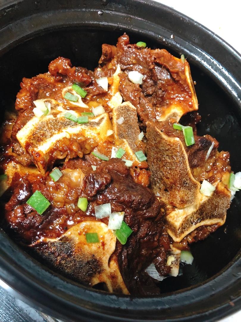 馋嘴小妈做的超级好吃的红烧牛脊骨(牛腩)