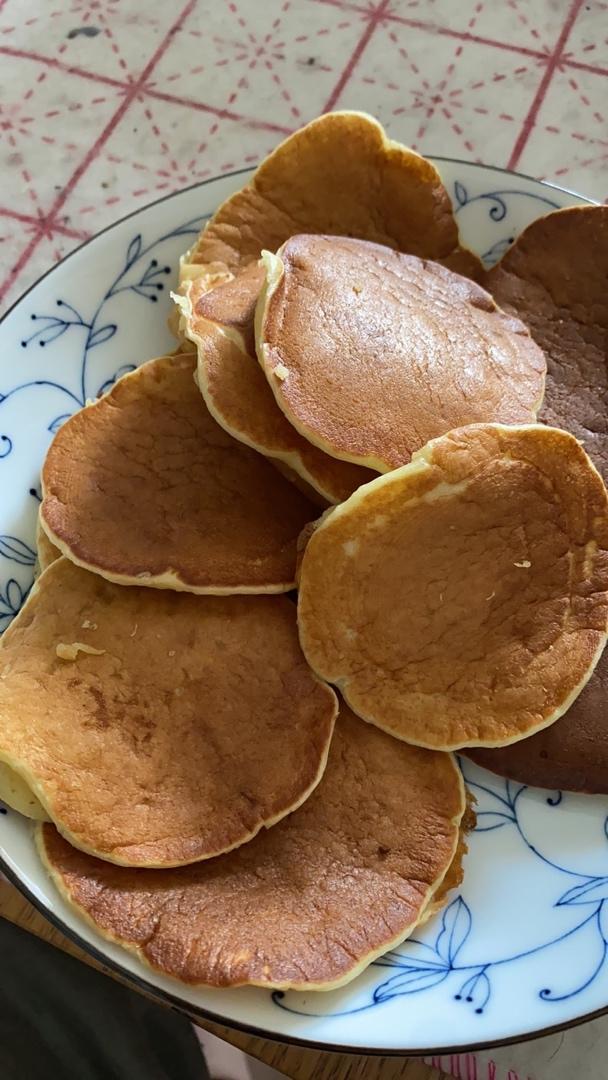 一个香蕉   两个鸡蛋  这么做全家老少都爱吃 软糯香甜的香蕉鸡蛋饼  附细节视频