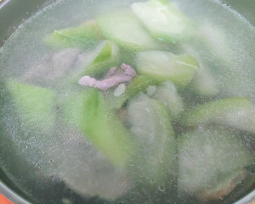 清简瘦肉丝瓜汤的做法