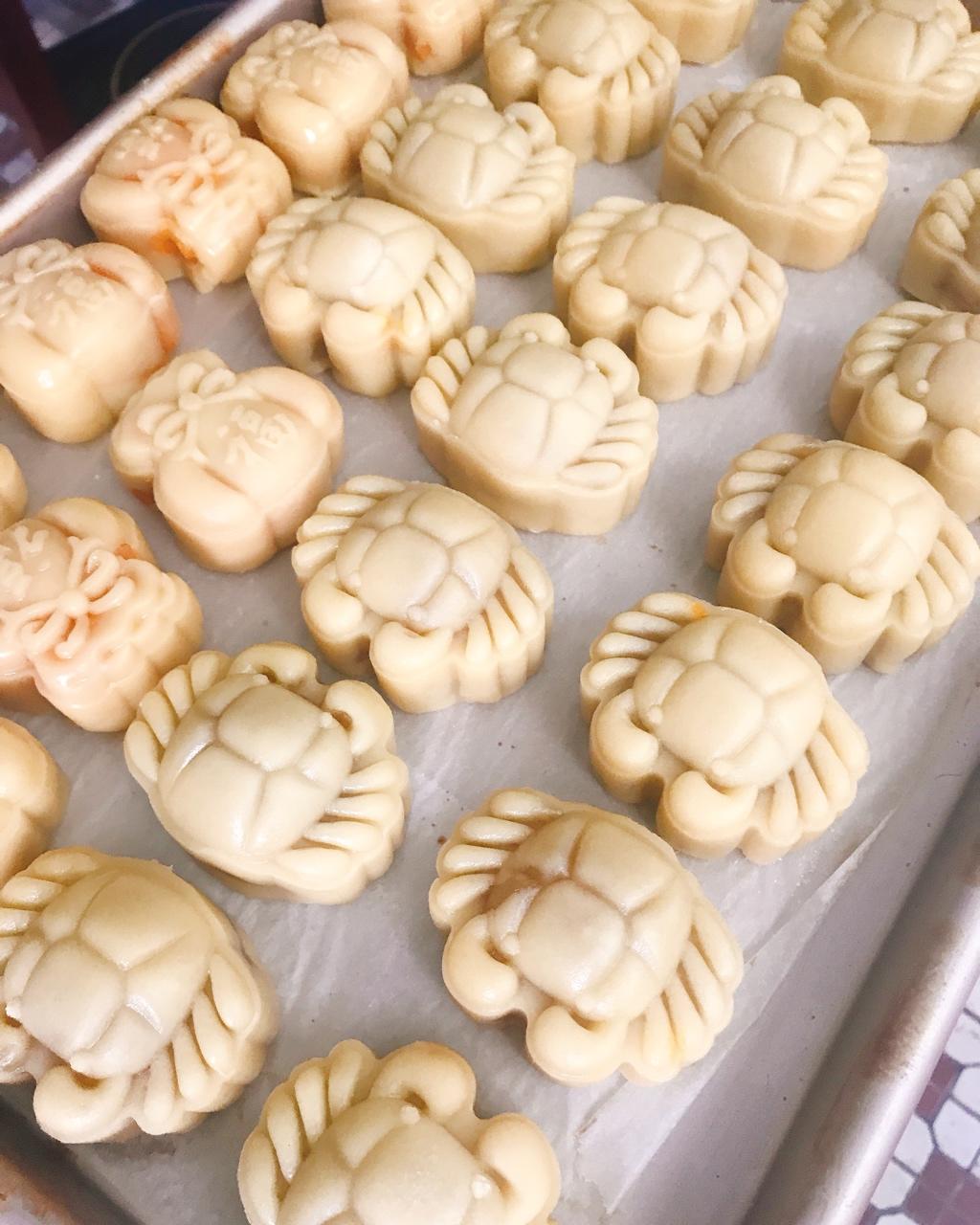 广式月饼—蛋黄莲蓉月饼