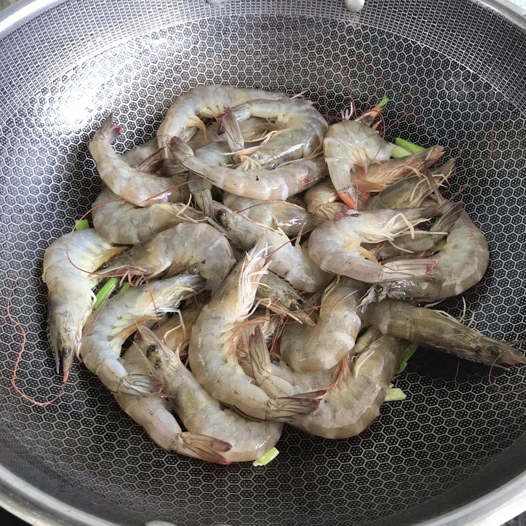 手把手教你五分钟快手油焖虾