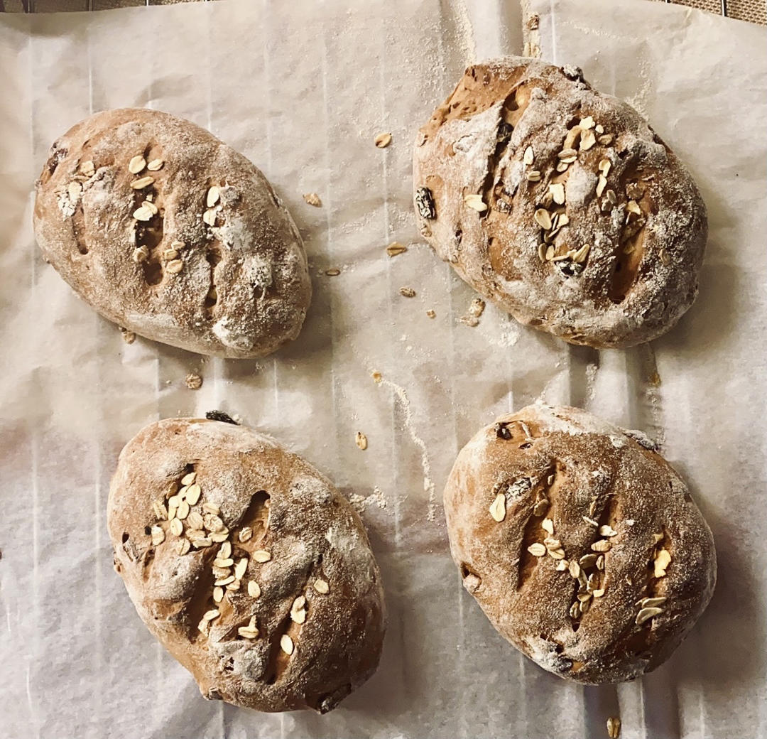 红糖红枣核桃软欧面包