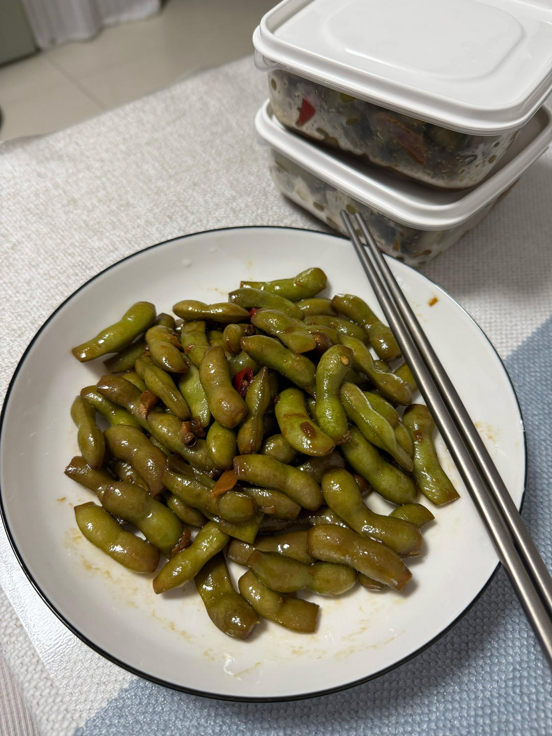 武汉夜市标配嗦毛豆